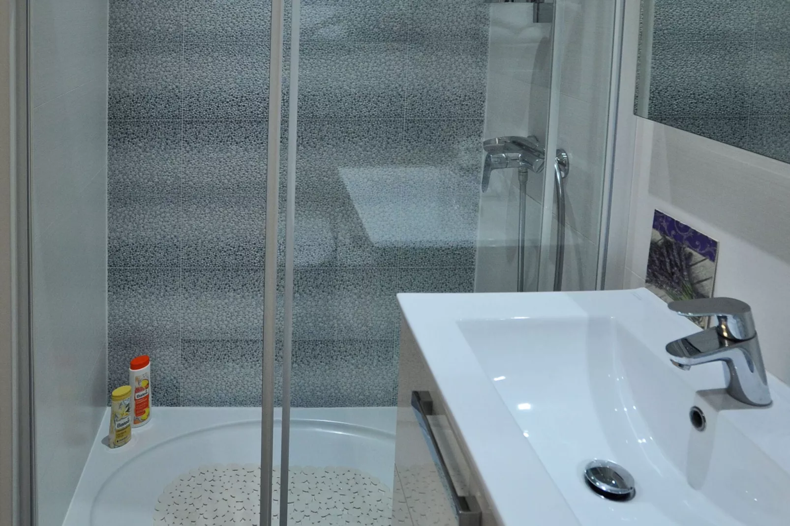 L & L Old Town Apartments - One bedroom Apartment (Lavander)-Badkamer