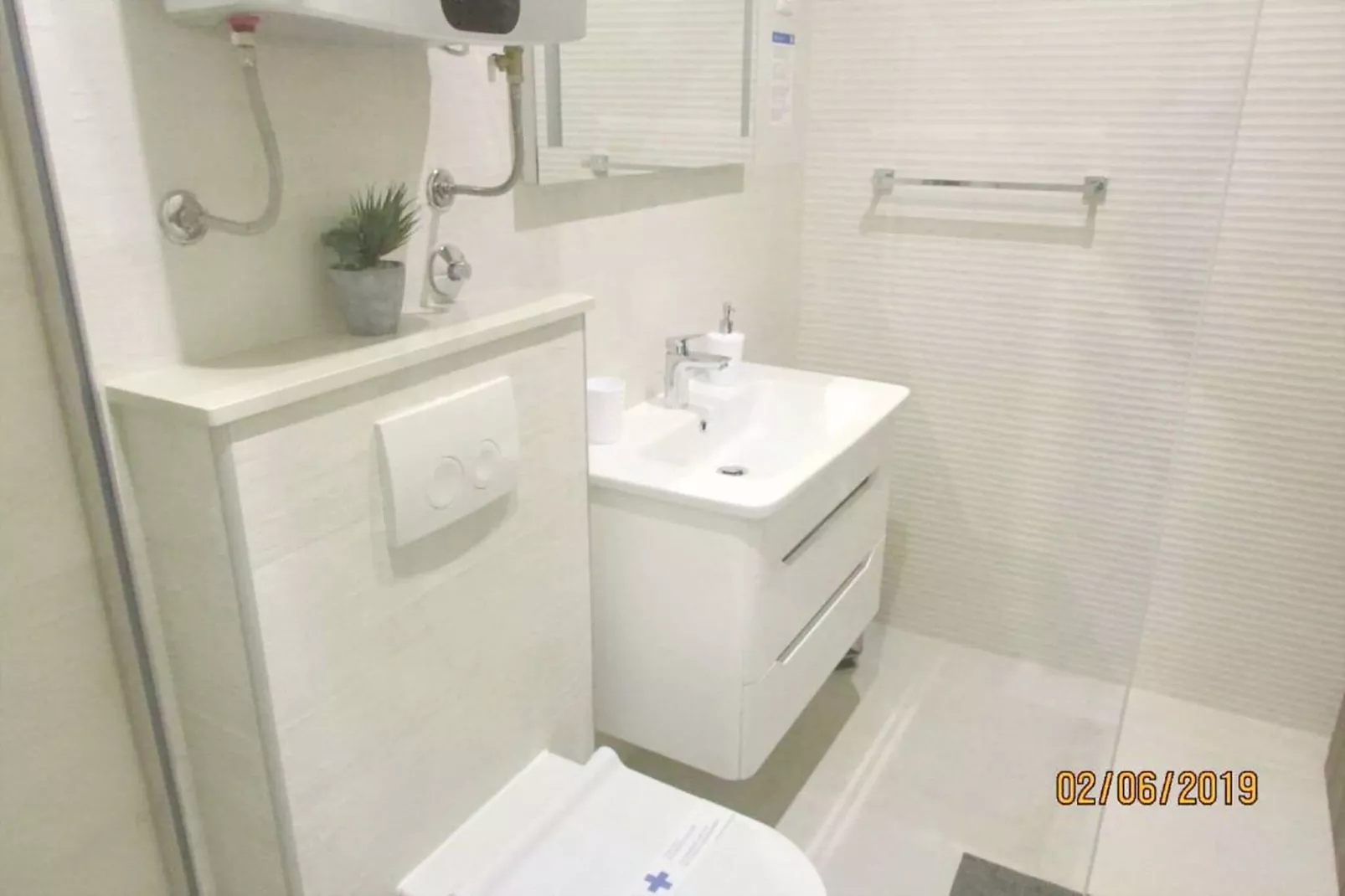 Villa Mirosa-Double Room with Forest View ( 7 )-Badkamer