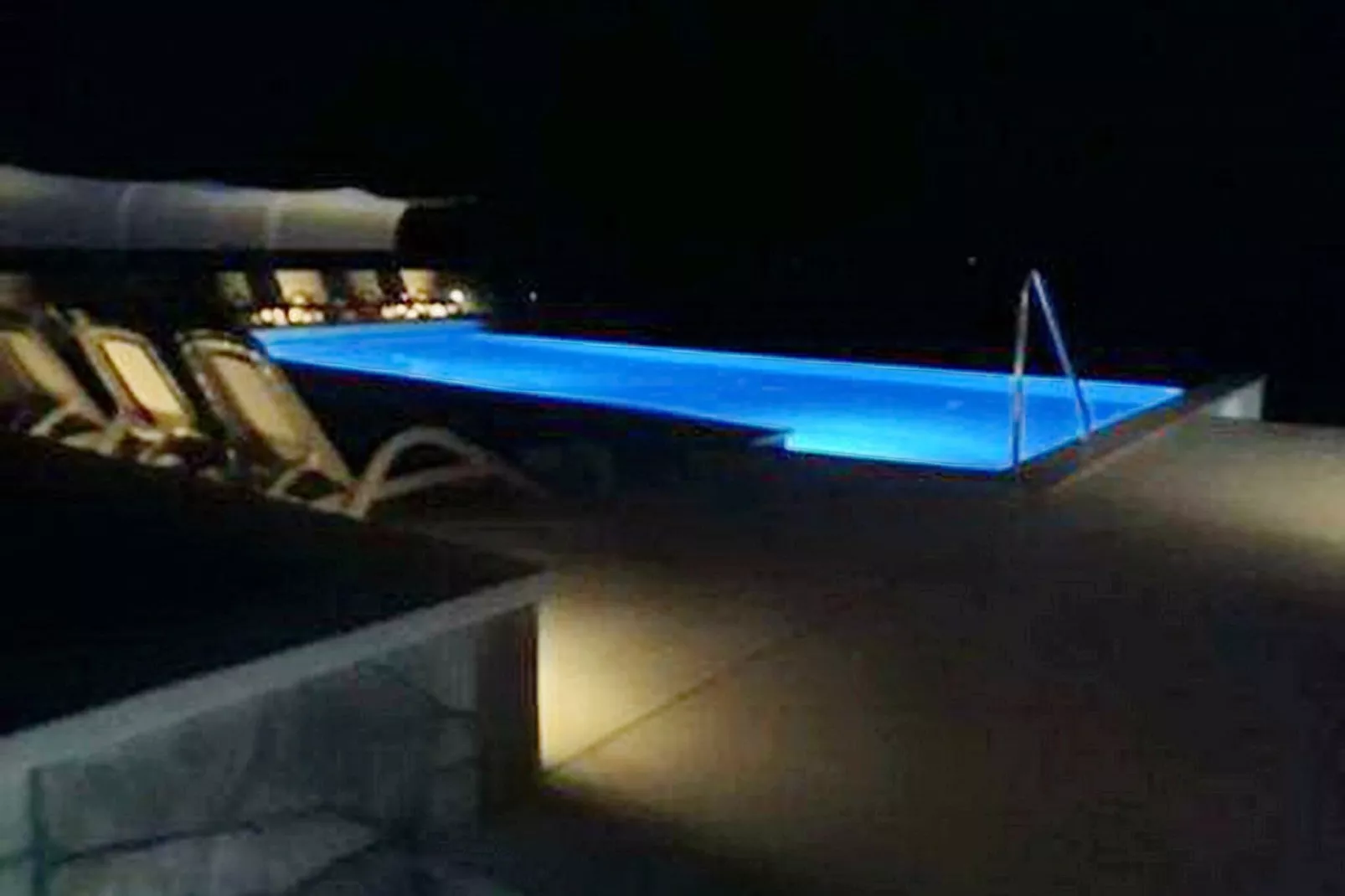 Villa Mirosa-Double Room with Forest View ( 7 )-Zwembad