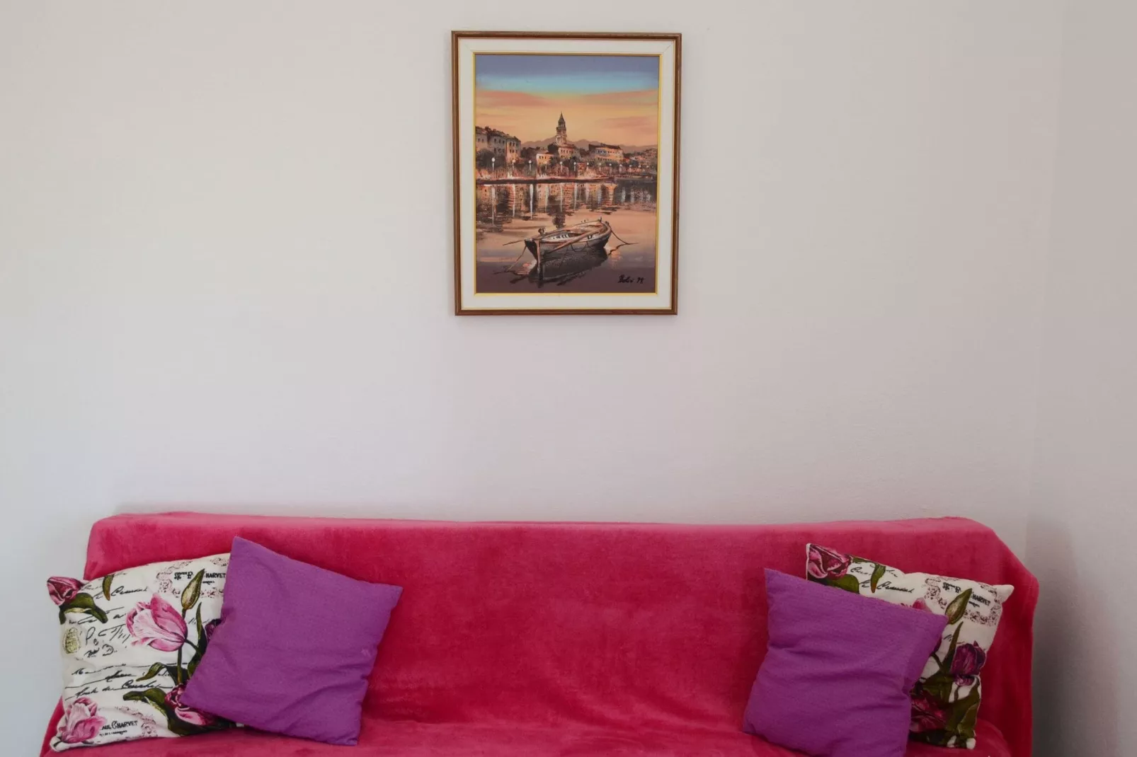 LaidBack Apartments - One Bedroom Apartment with Balcony and Sea View (Lavander)-Woonkamer