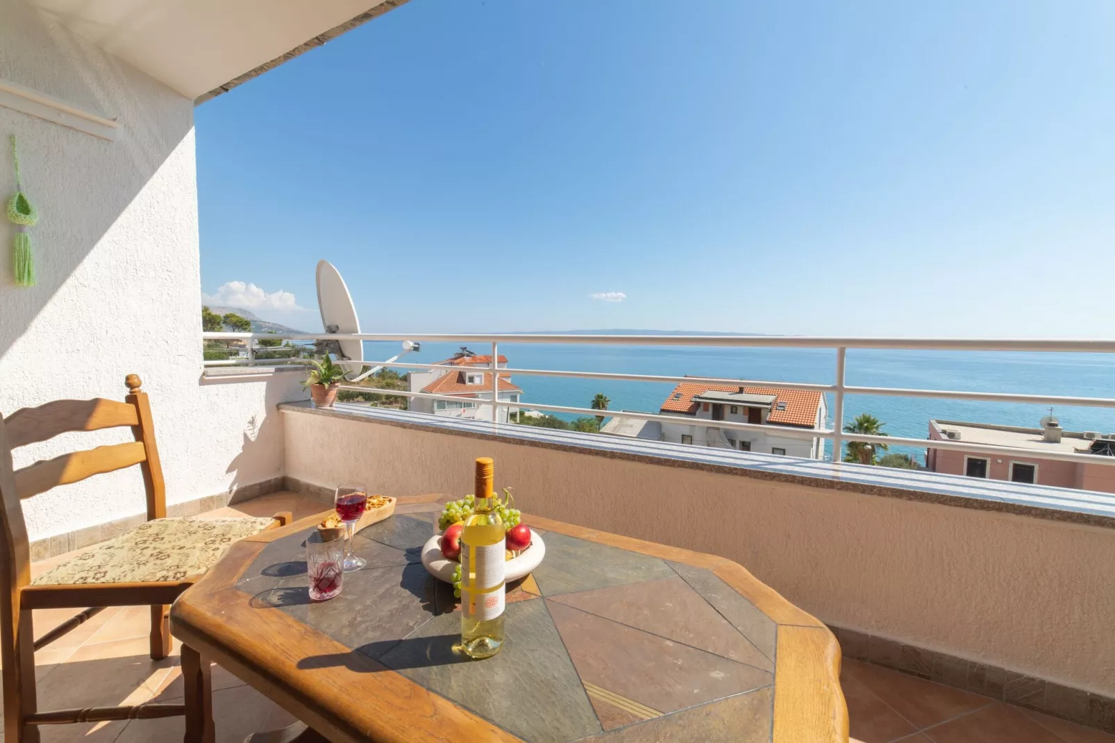 Apartments Sunrise ( Duilovo ) -Superior Three Bedroom Apartment with Sea View Terrace