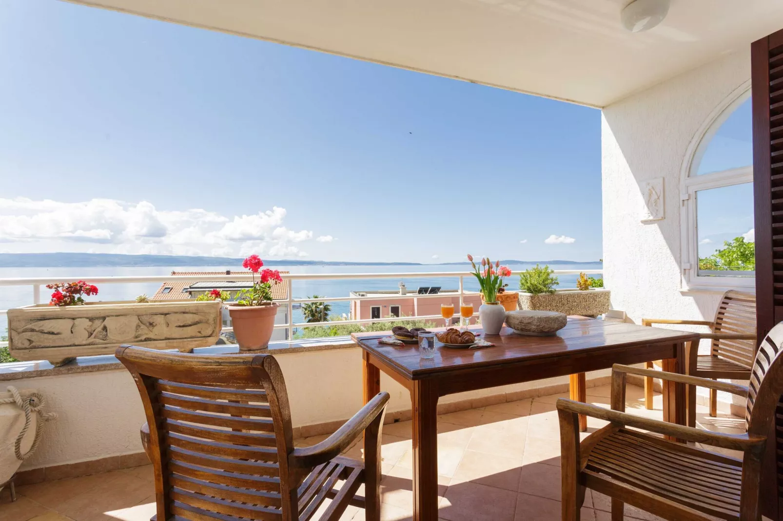 Apartments Sunrise ( Duilovo ) -Superior Three Bedroom Apartment with Sea View Terrace