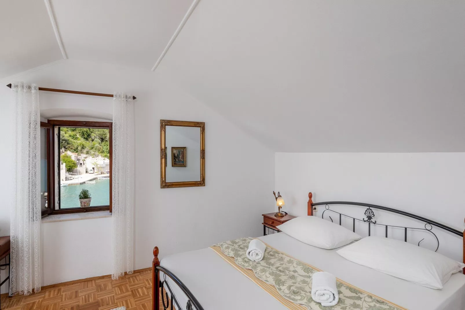 Holiday Home By The Sea-Slaapkamer