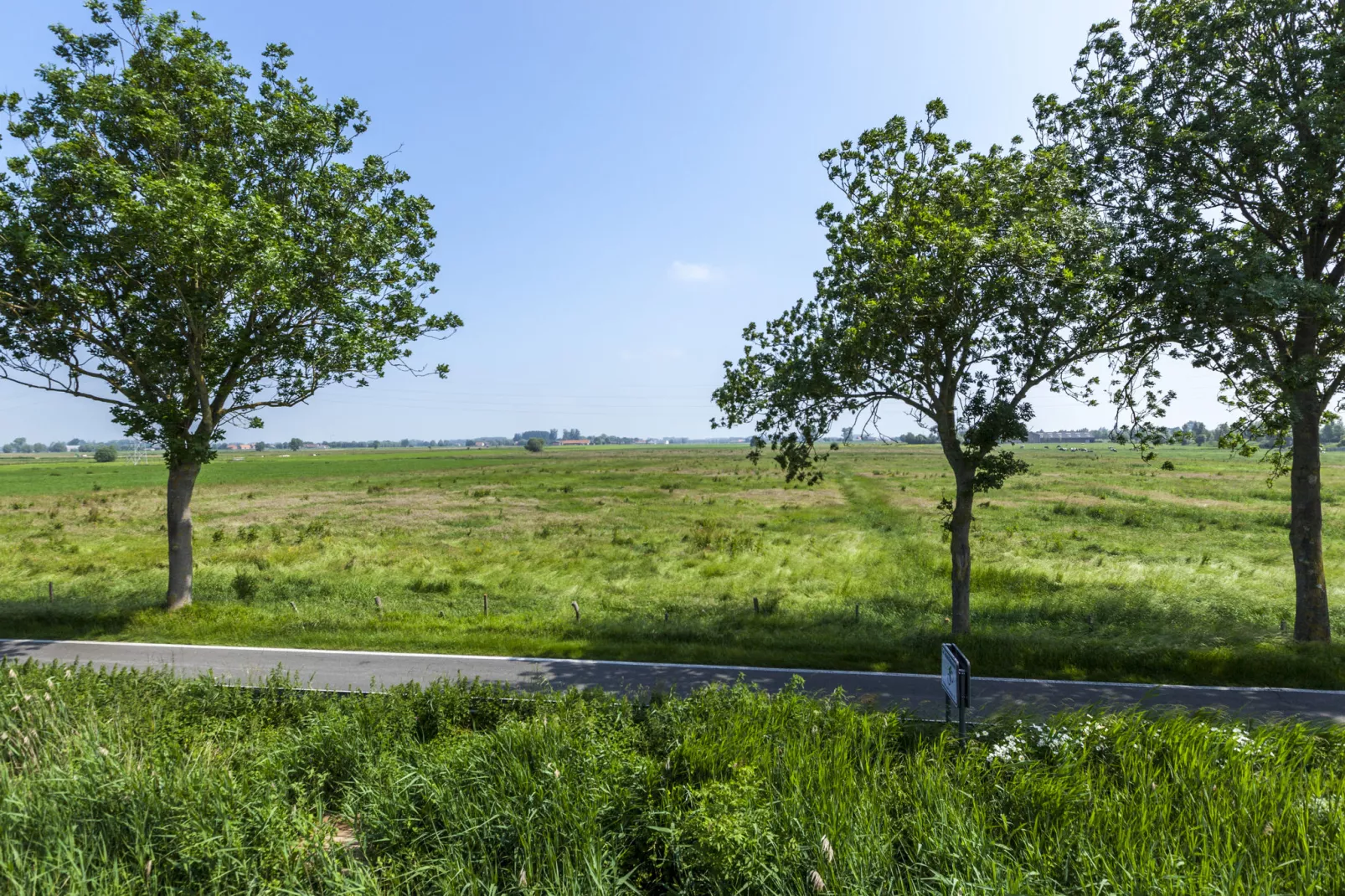 St Antoine Isera-Uitzicht zomer