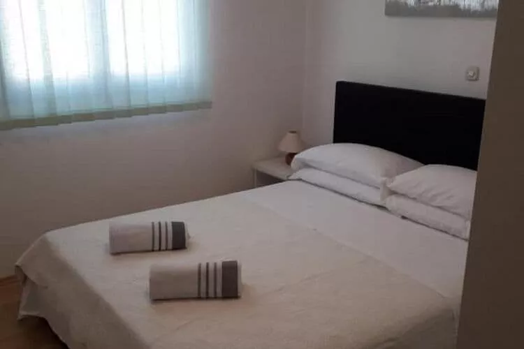 Apartments Mlikota - Two Bedroom Apartment with Terrace - A2 59671-Slaapkamer