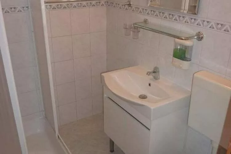 Apartments Mlikota - Two Bedroom Apartment with Terrace - A2 59671-Badkamer