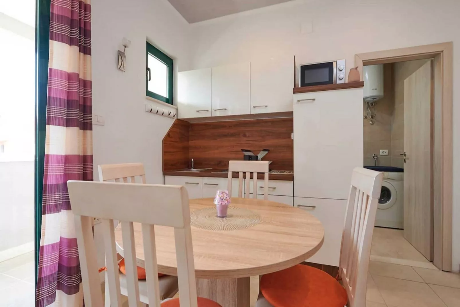 Apartments Vujina - Comfort Studio Apartment with Terrace 3 (Luka)