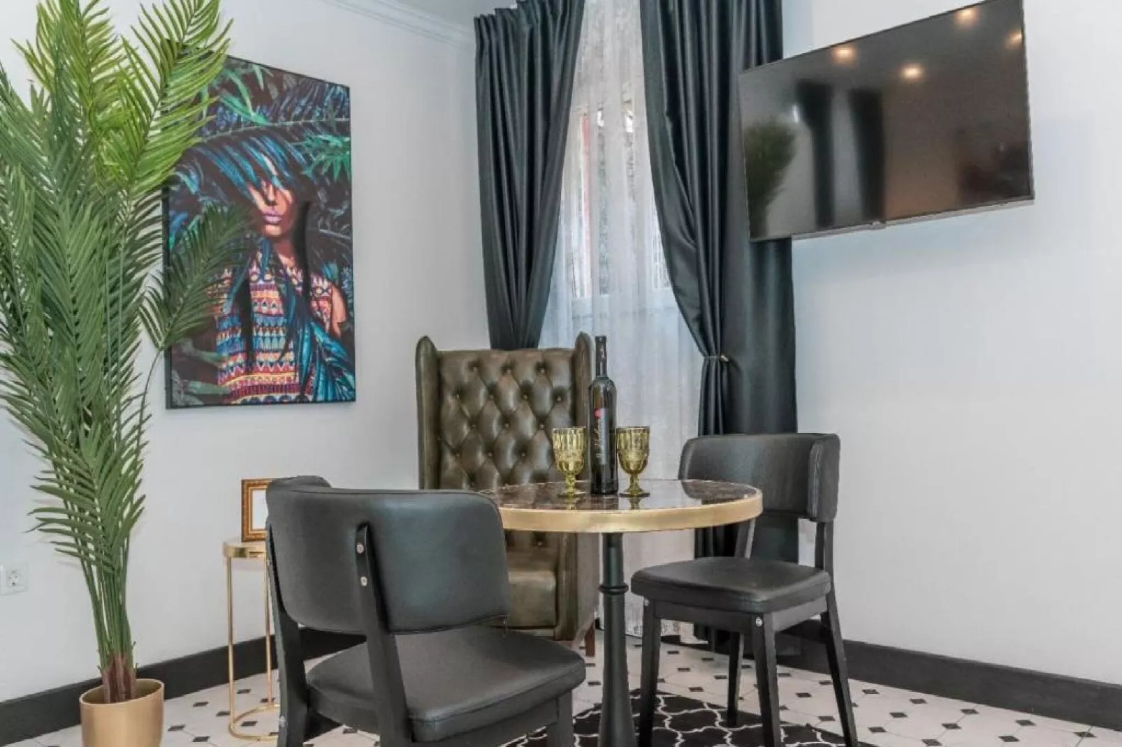Apartments Art Split Center  - Studio Apartment A2-Eetkamer