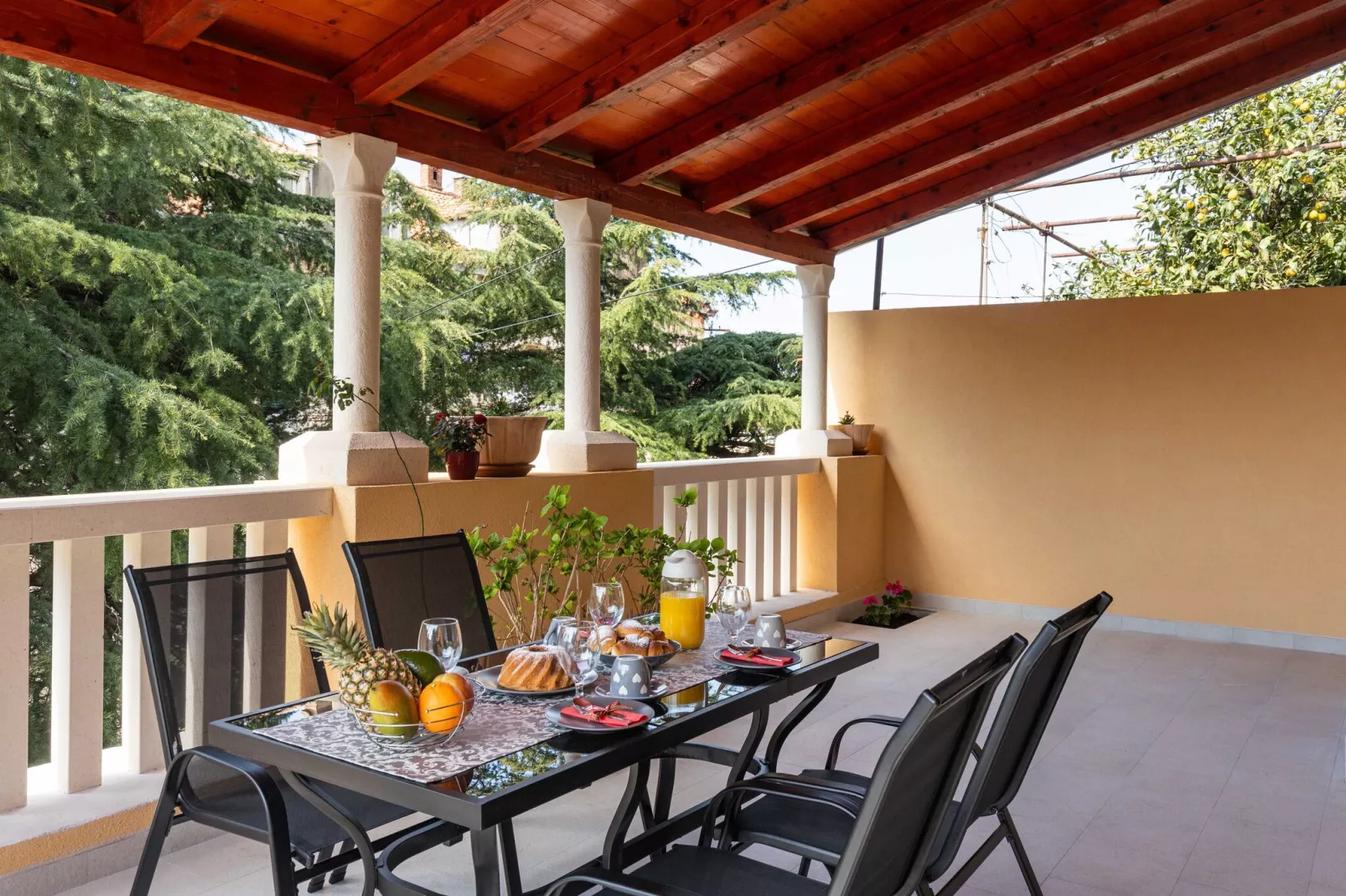 Apartment Porat - One Bedroom Apartment with Terrace