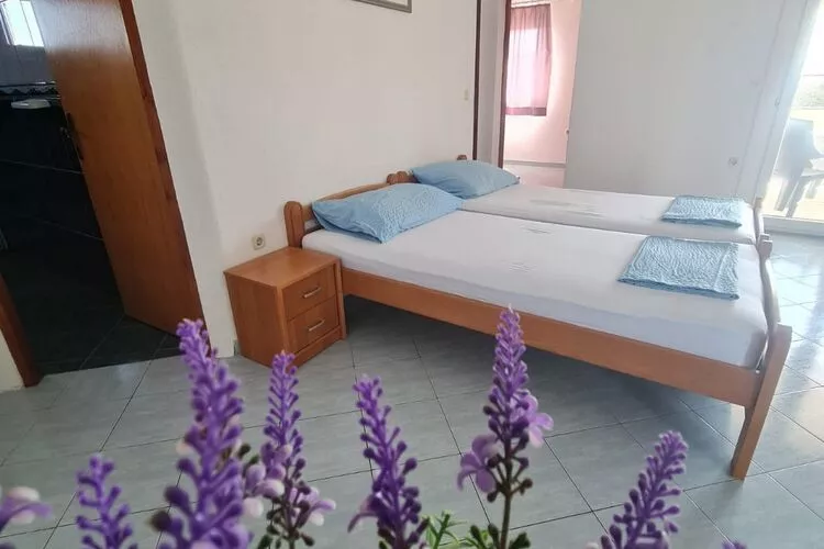 Apartments Robi - Two Bedroom Apartment with Terrace-Slaapkamer