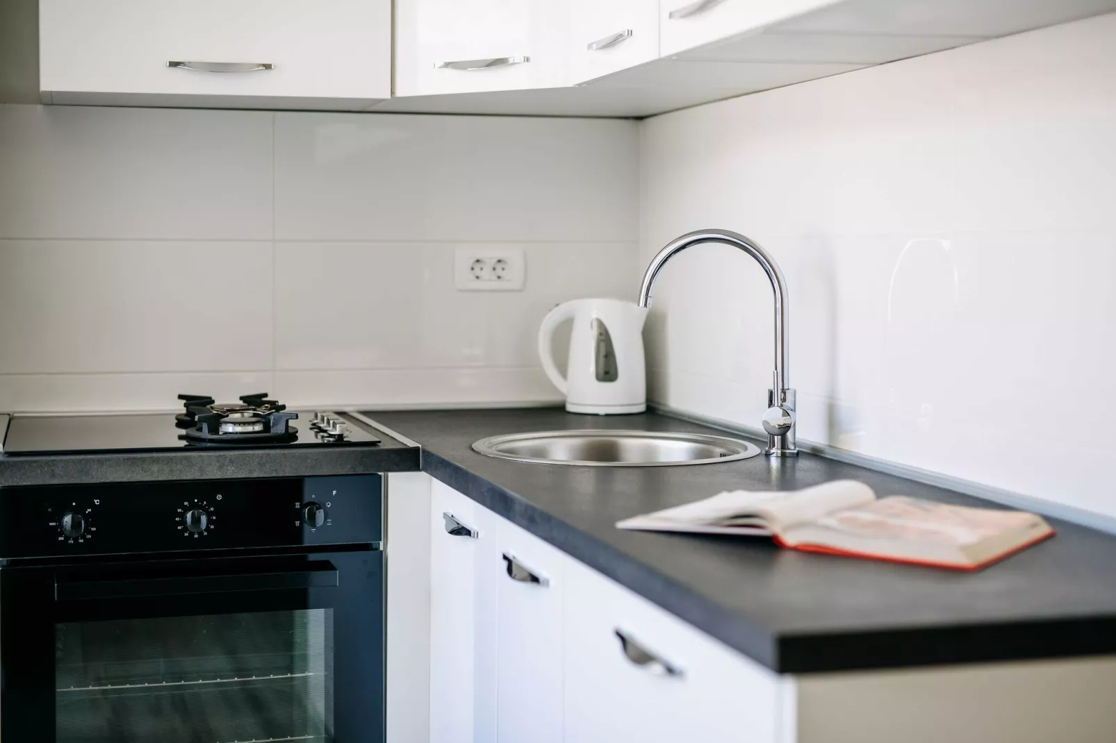 Apartment Wanda - Two Bedroom Apartment with City View-Keuken