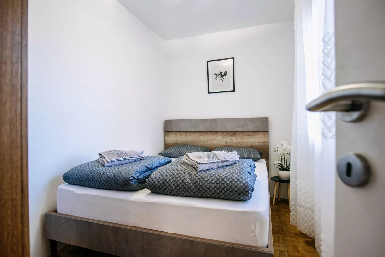 Apartment Wanda - Two Bedroom Apartment with City View-Slaapkamer
