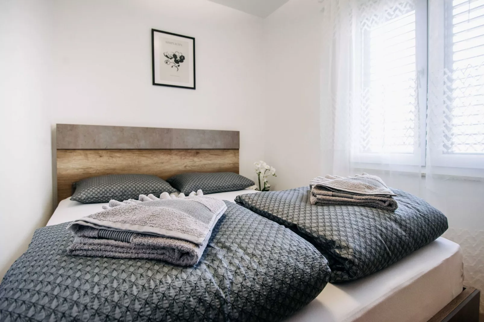 Apartment Wanda - Two Bedroom Apartment with City View-Slaapkamer
