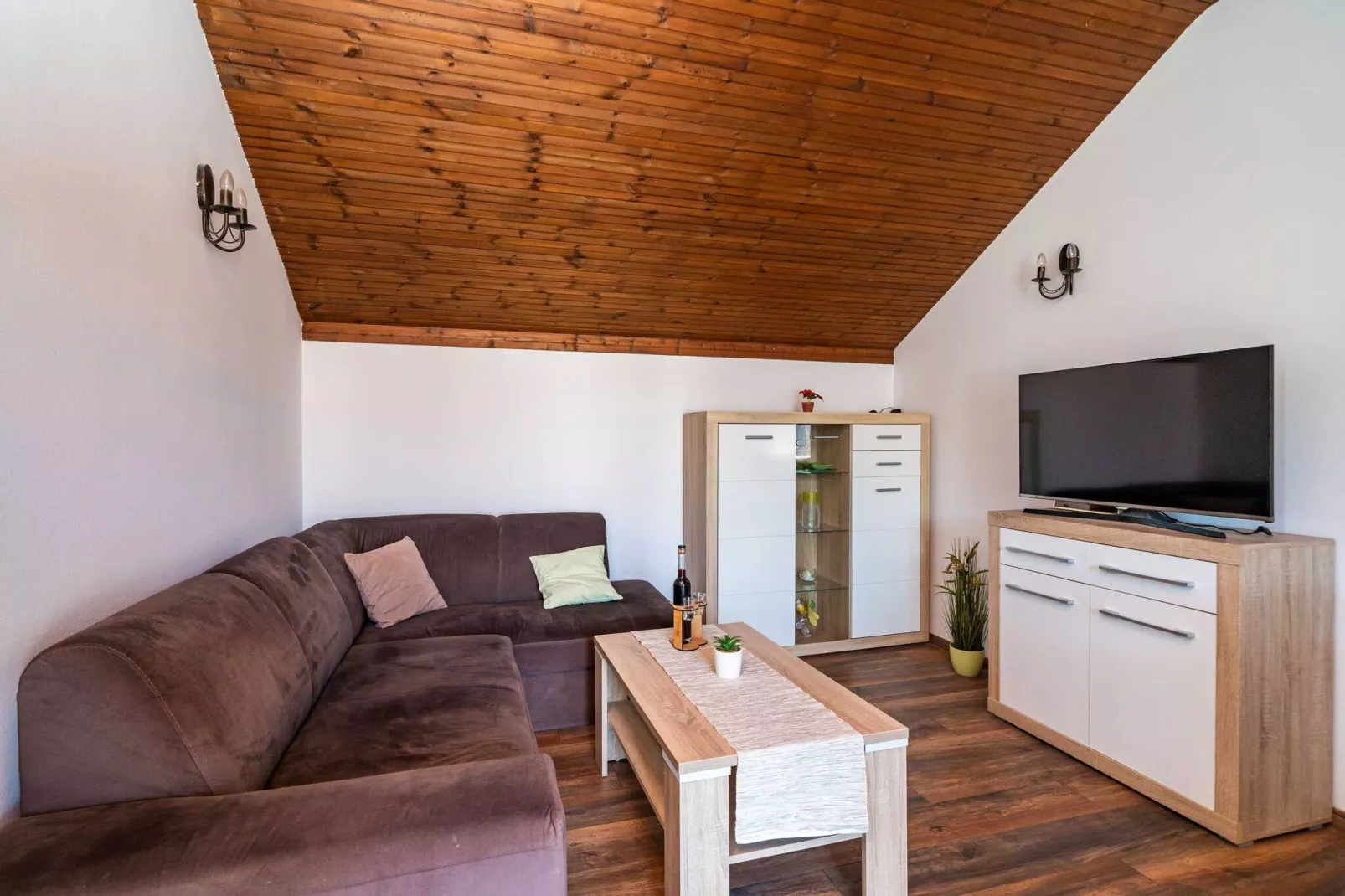 Apartment Dorica - One Bedroom Apartment with Terrace-Woonkamer