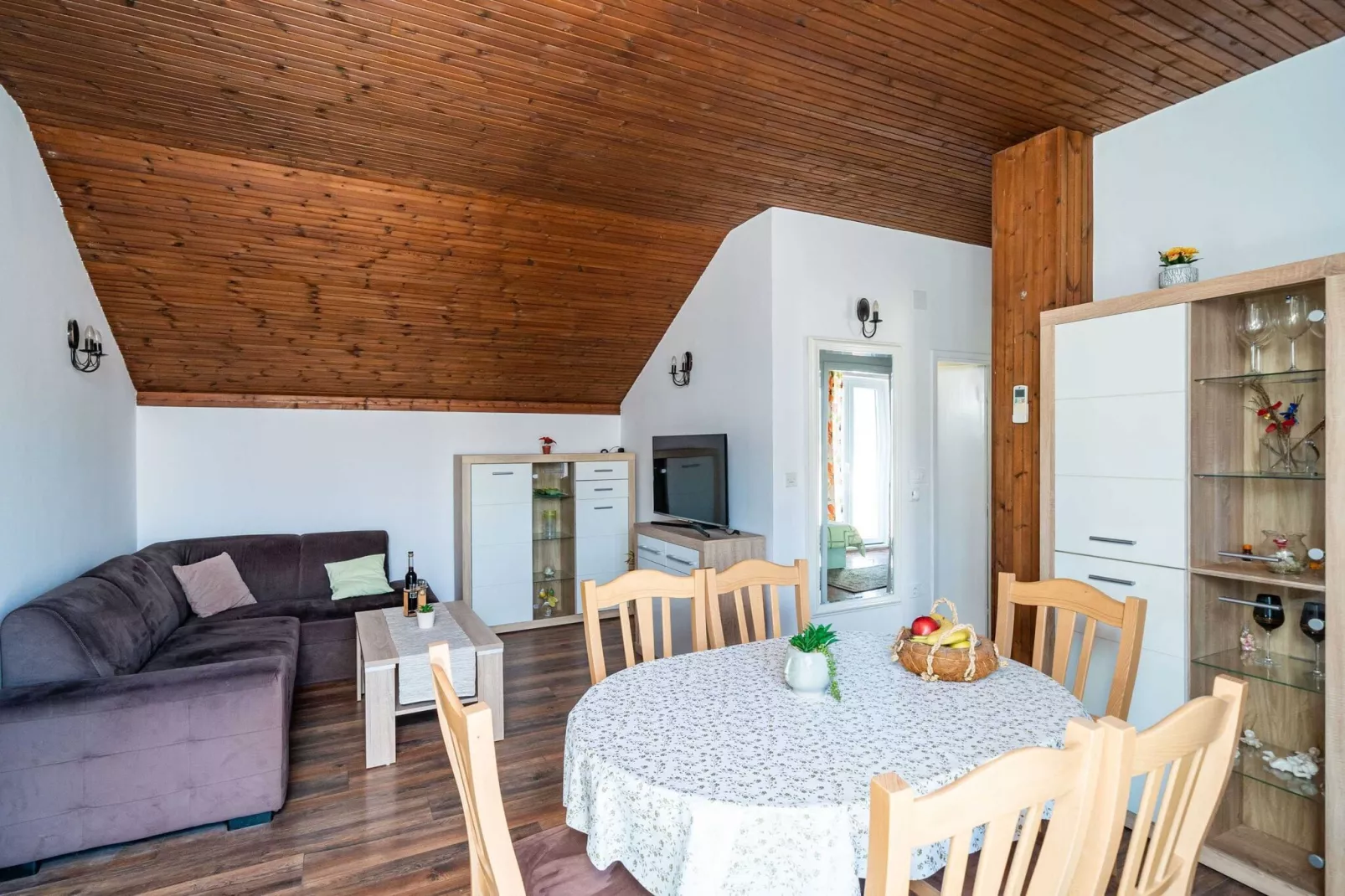 Apartment Dorica - One Bedroom Apartment with Terrace-Eetkamer