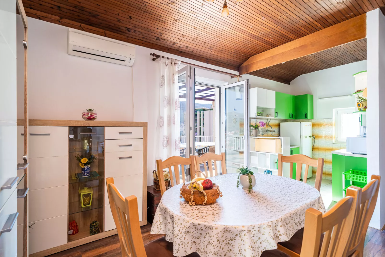 Apartment Dorica - One Bedroom Apartment with Terrace-Eetkamer