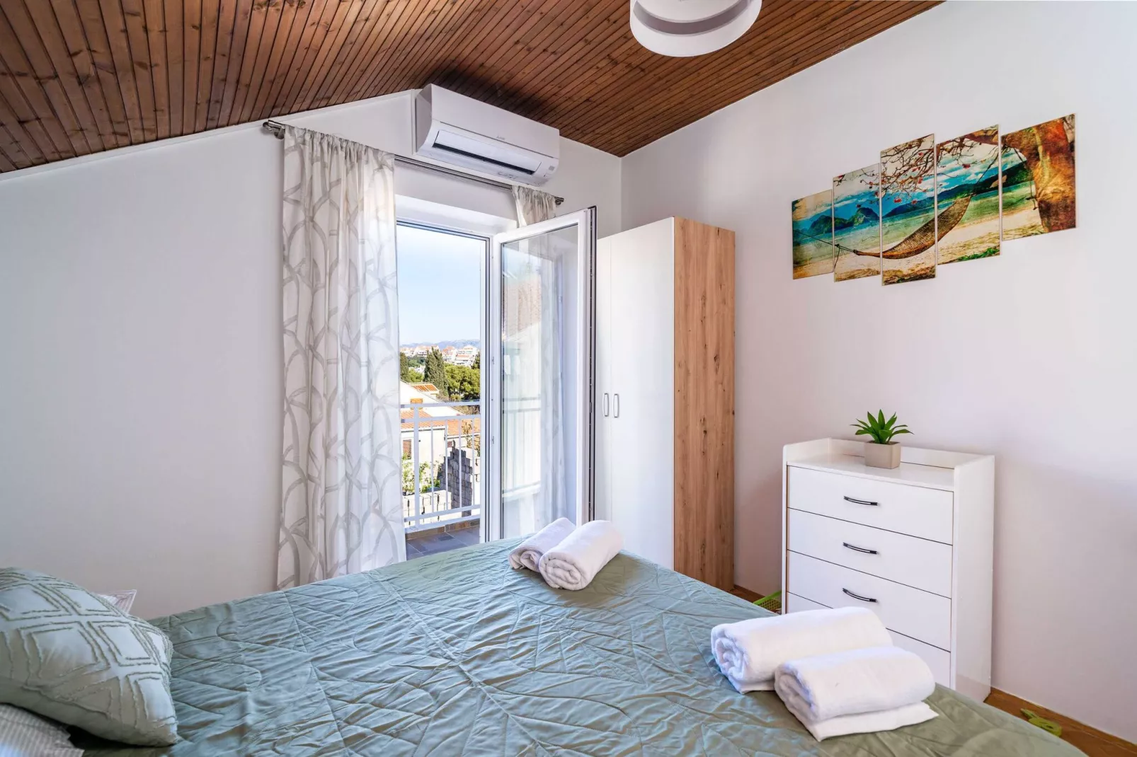 Apartment Dorica - One Bedroom Apartment with Terrace-Slaapkamer