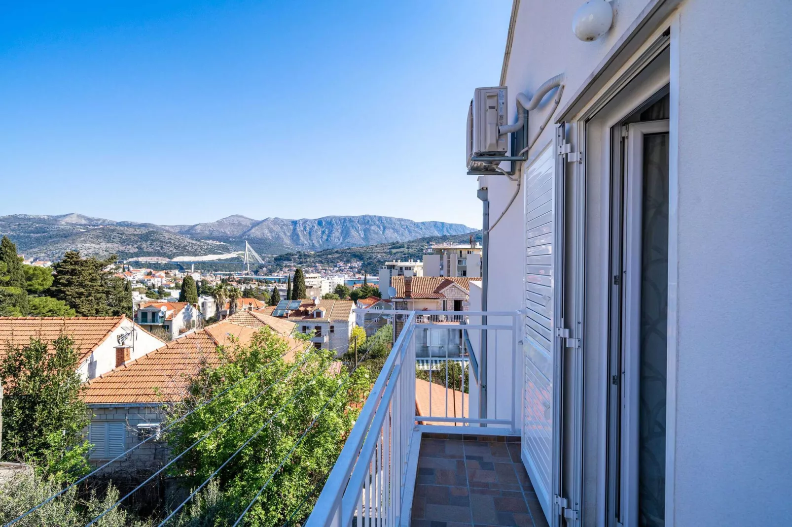 Apartment Dorica - One Bedroom Apartment with Terrace-Buitenlucht