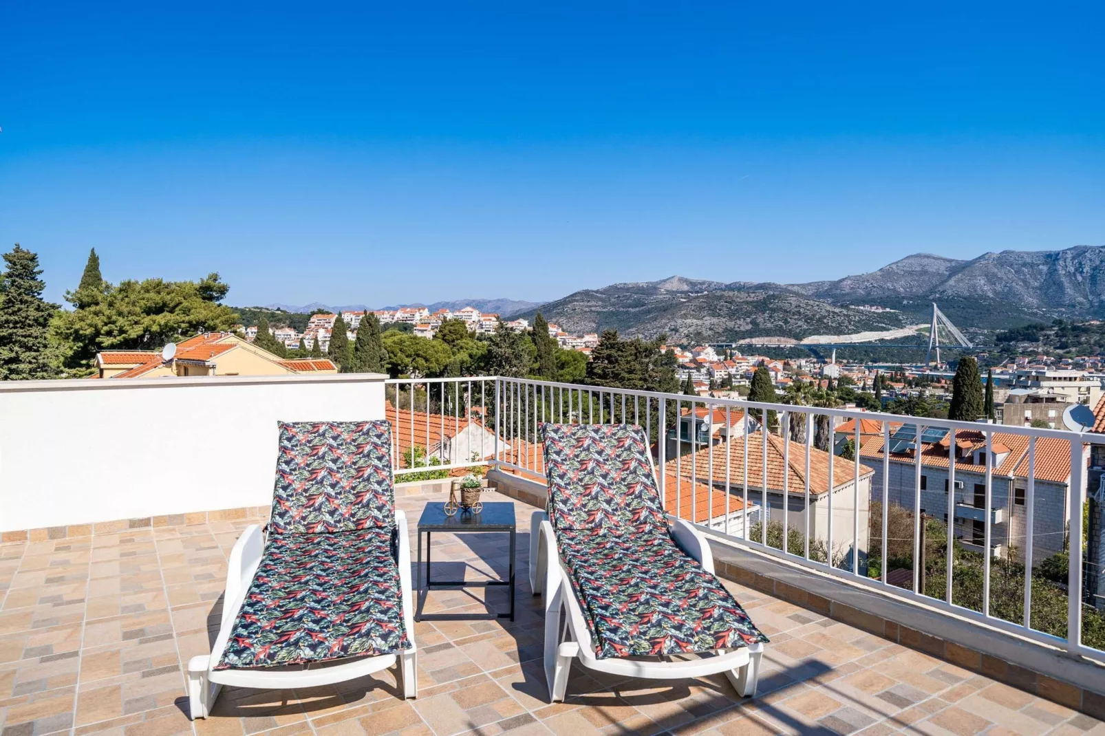 Apartment Dorica - One Bedroom Apartment with Terrace-Terras