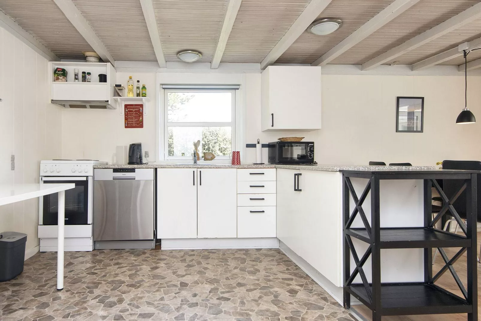 Rustig toevluchtsoord met spa and tuin-By Traum-Binnen
