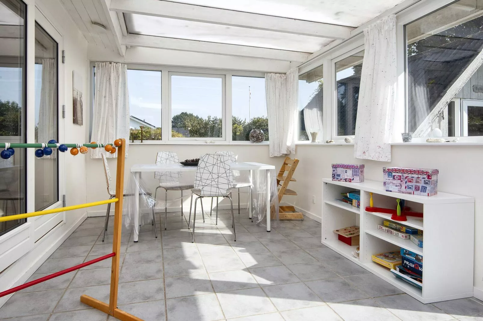 Rustig toevluchtsoord met spa and tuin-By Traum-Binnen