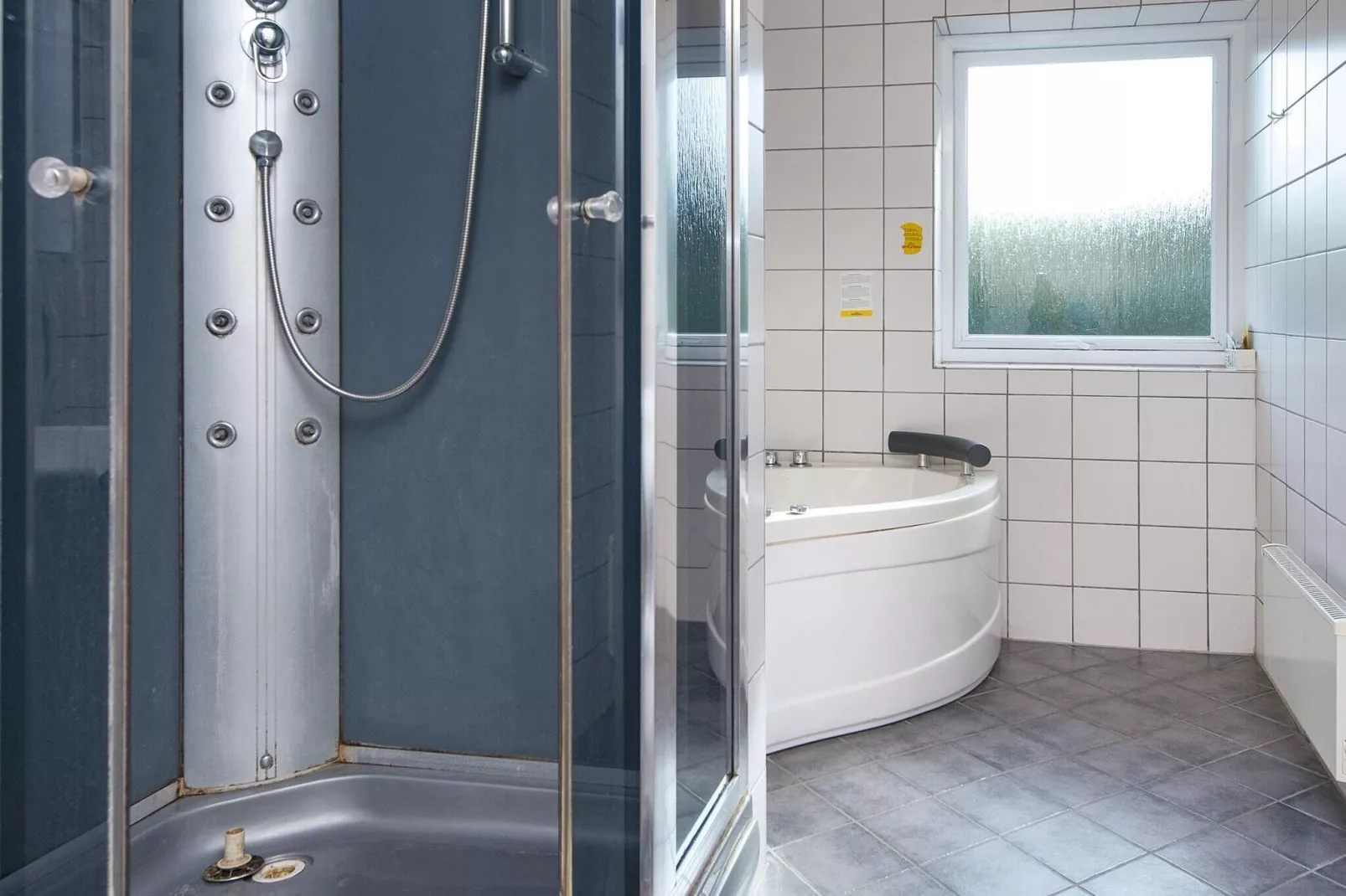 Rustig toevluchtsoord met spa and tuin-By Traum-Binnen