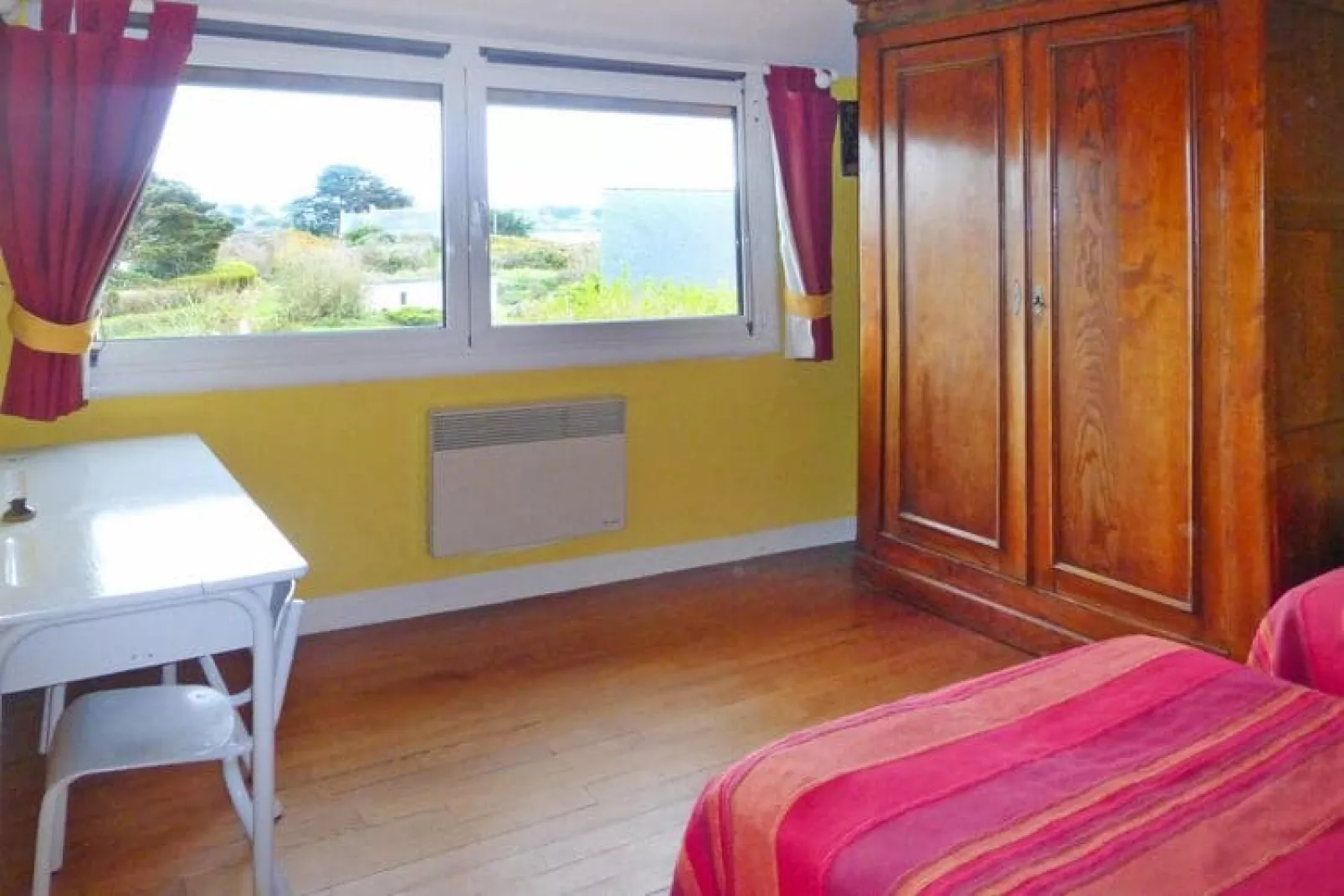 Holiday home Pleumeur-Bodou-Slaapkamer