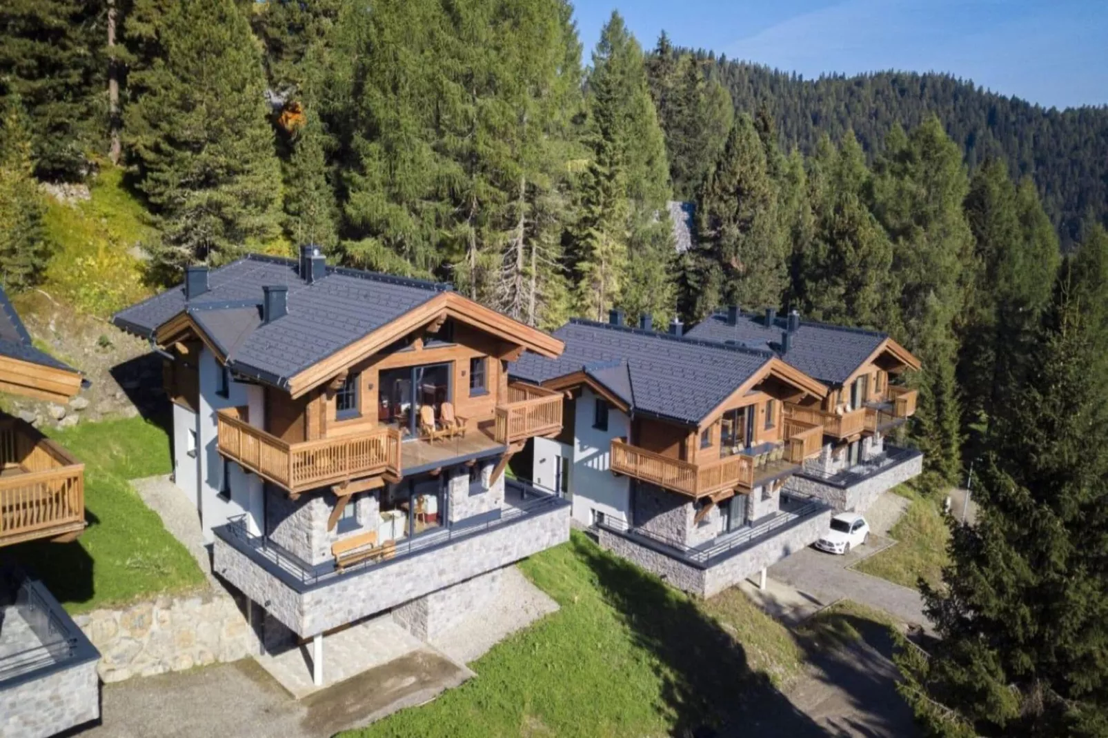 Turrach Lodges 5-Buitenkant zomer