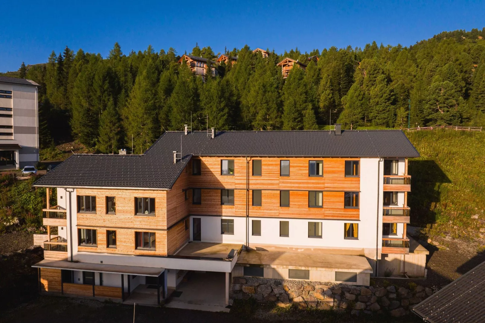 Turrach Suites 6-Buitenkant zomer