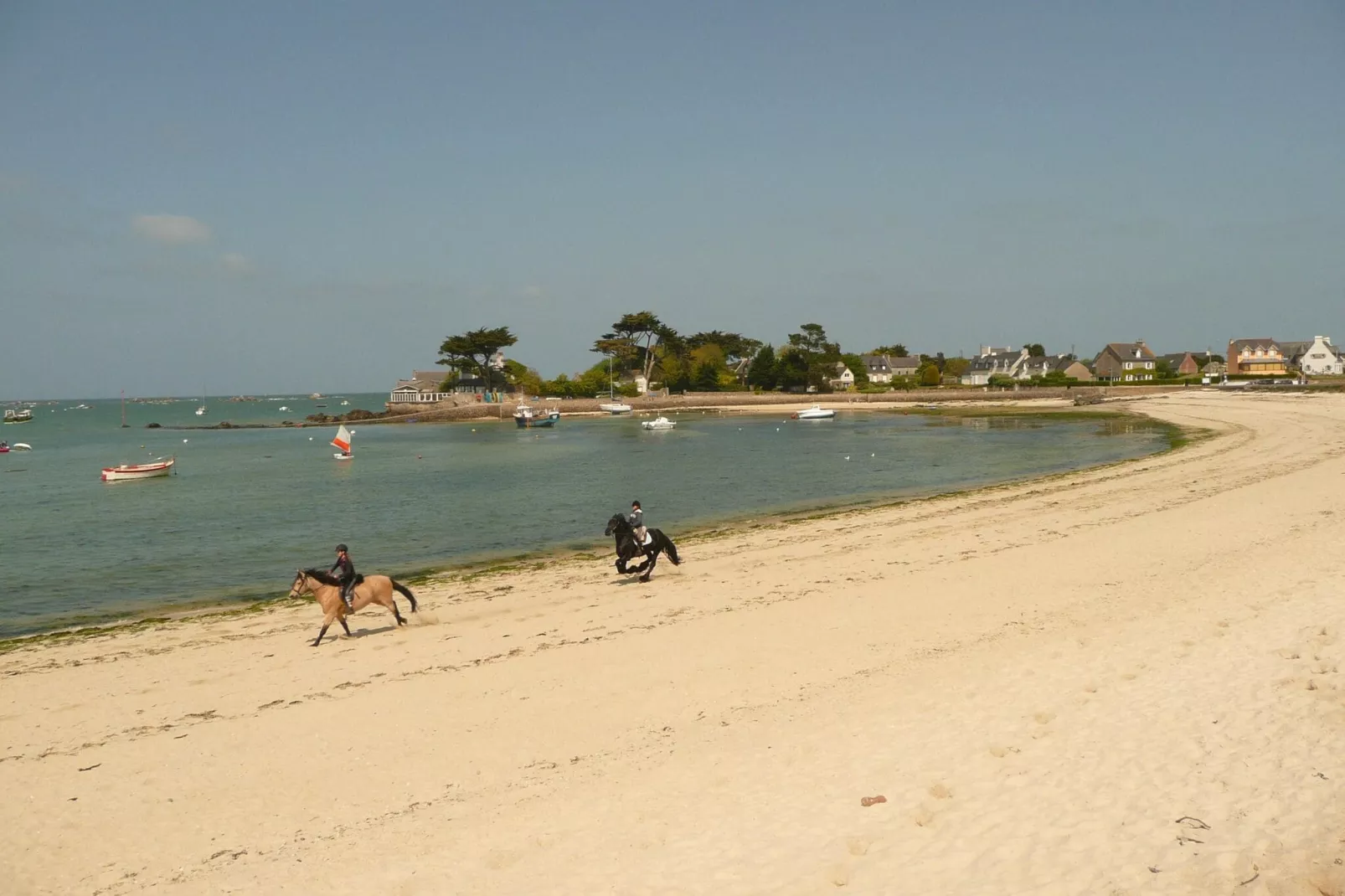 Ferienhaus Plounéour-Brignogan-Plages-Gebieden zomer 1km