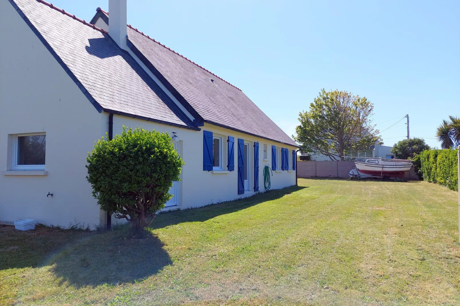 Ebenerdiges Ferienhaus in Strandnähe Santec-Buitenkant zomer