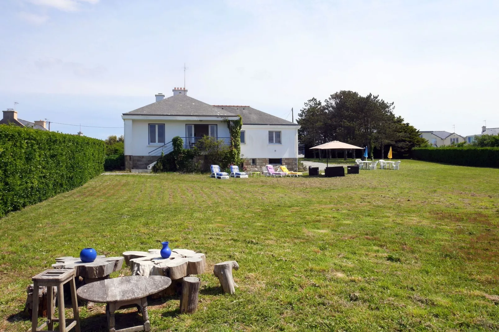 Ferienhaus mit 180° Panorama Meerblick Lampaul-Plouarzel-Buitenkant zomer