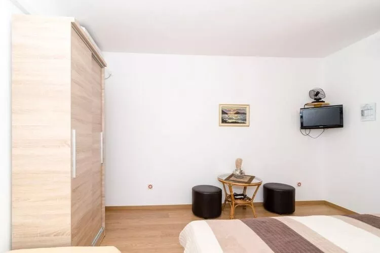Villa Barbara - Comfort Studio with Terrace and Sea View (br. 1)-Woonkamer