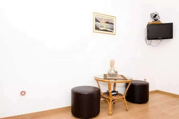 Villa Barbara - Comfort Studio with Terrace and Sea View (br. 1)-Woonkamer