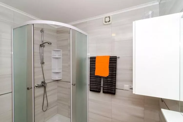 Villa Barbara - Comfort Studio with Terrace and Sea View (br. 1)-Badkamer