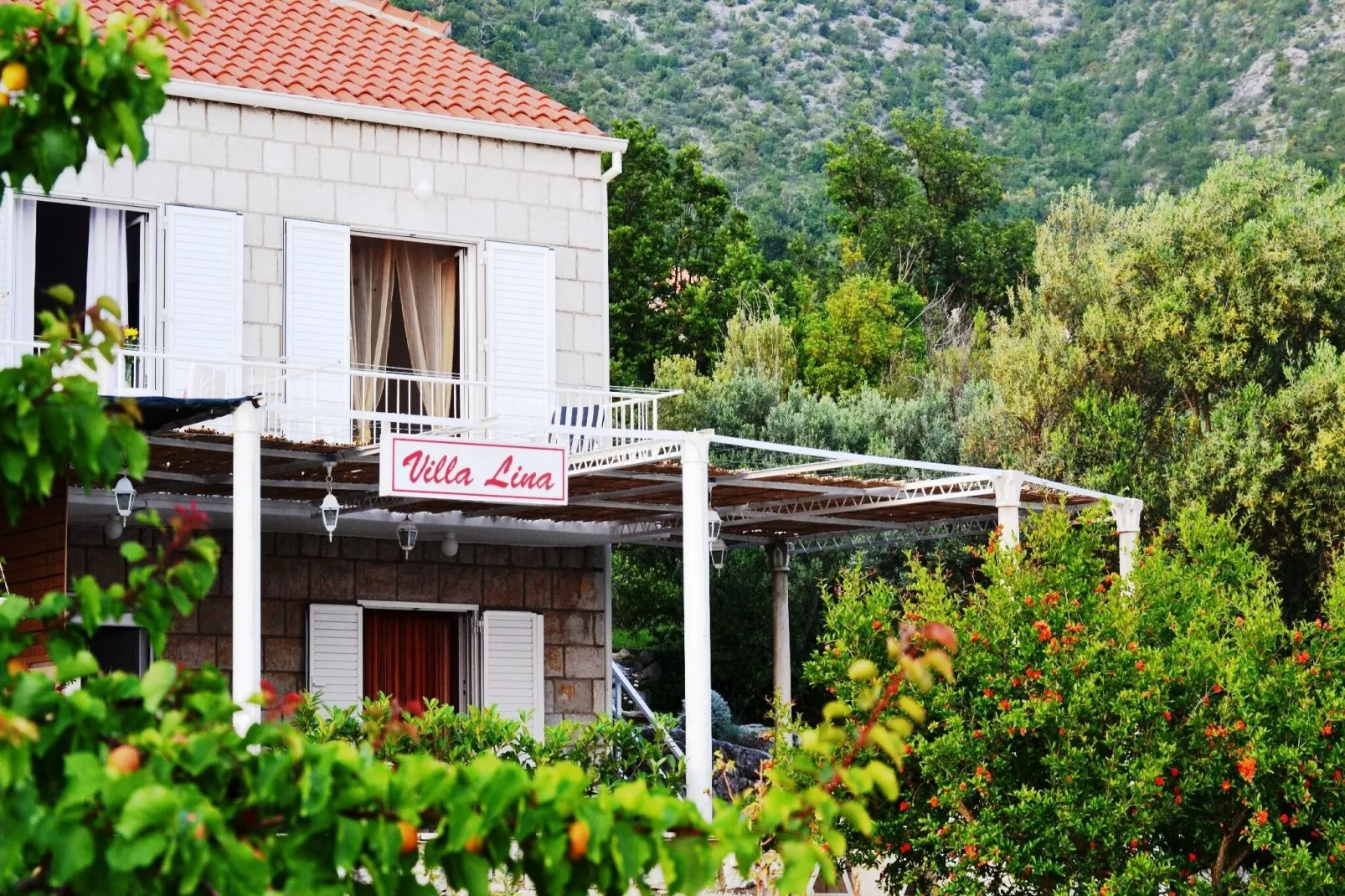 Villa Lina - Five Bedroom Villa with Terrace and Sea View