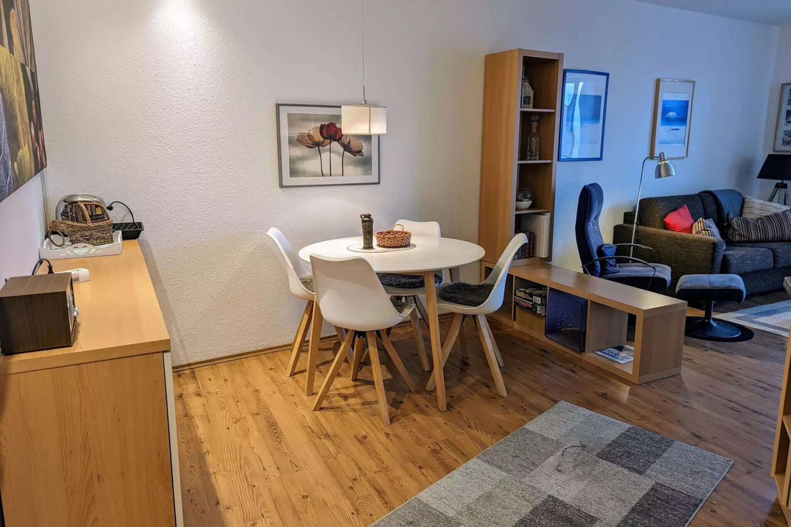 Comfortabel vakantiehuis in de natuur-Binnen