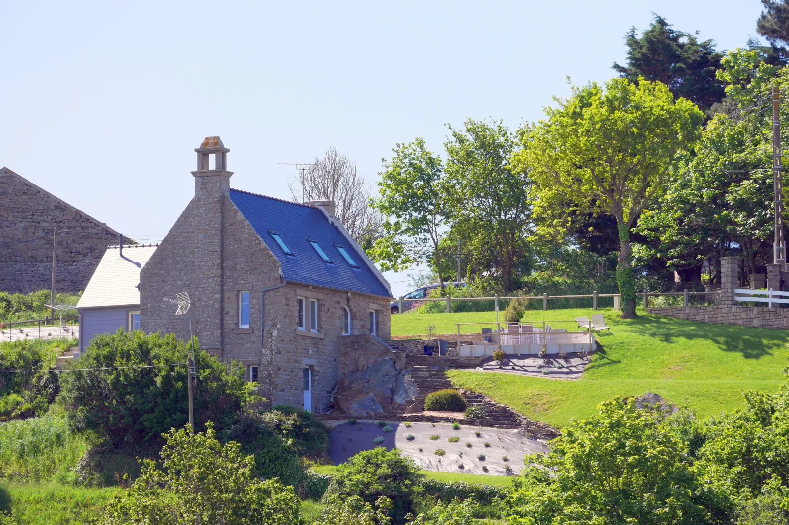 Ferienhaus mit Panorama-Meerblick Plonévez-Porzay-Buitenkant zomer