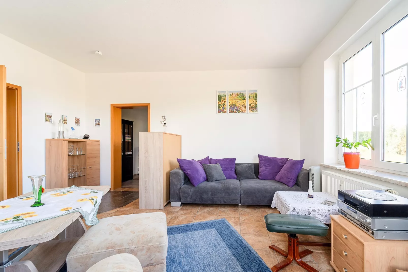 Ferienwohnung Petersberg-Woonkamer