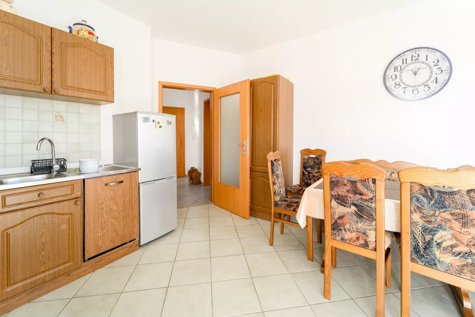 Ferienwohnung Petersberg-Eetkamer