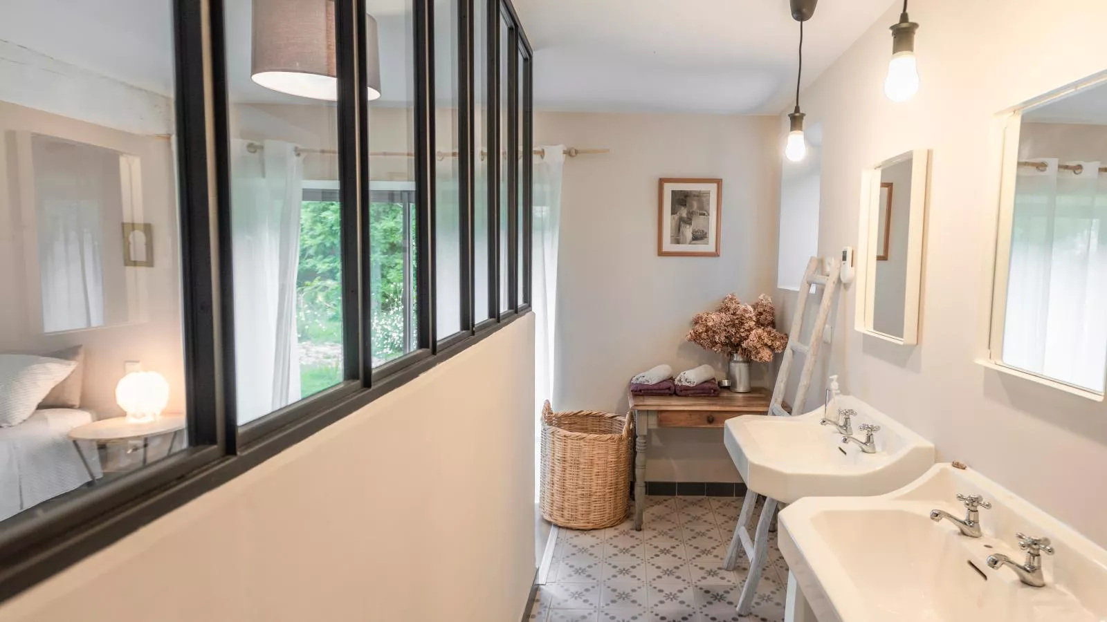 Le Pigeonnier Rouge-Badkamer