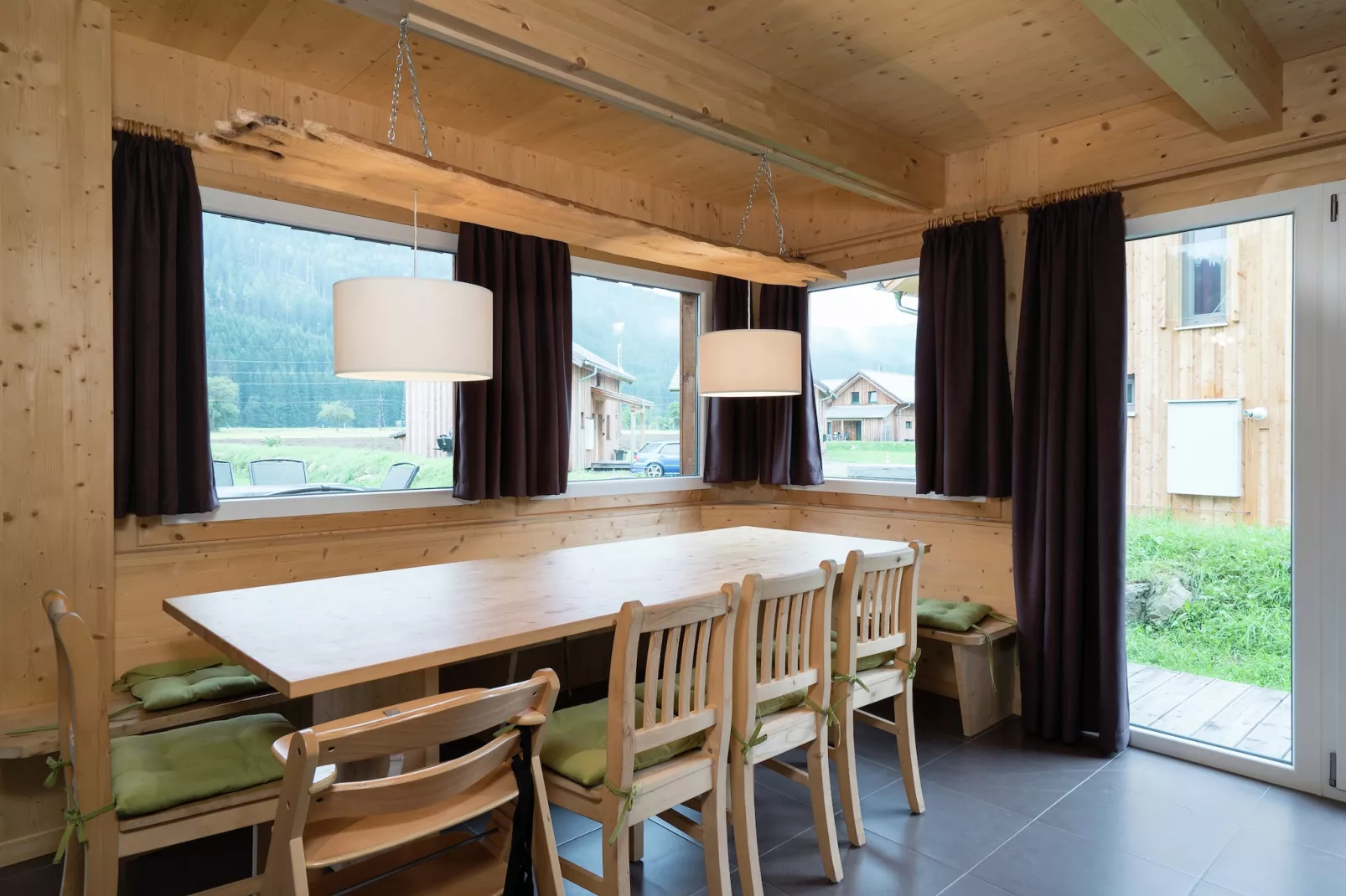 Feriendorf Murau 10-Eetkamer