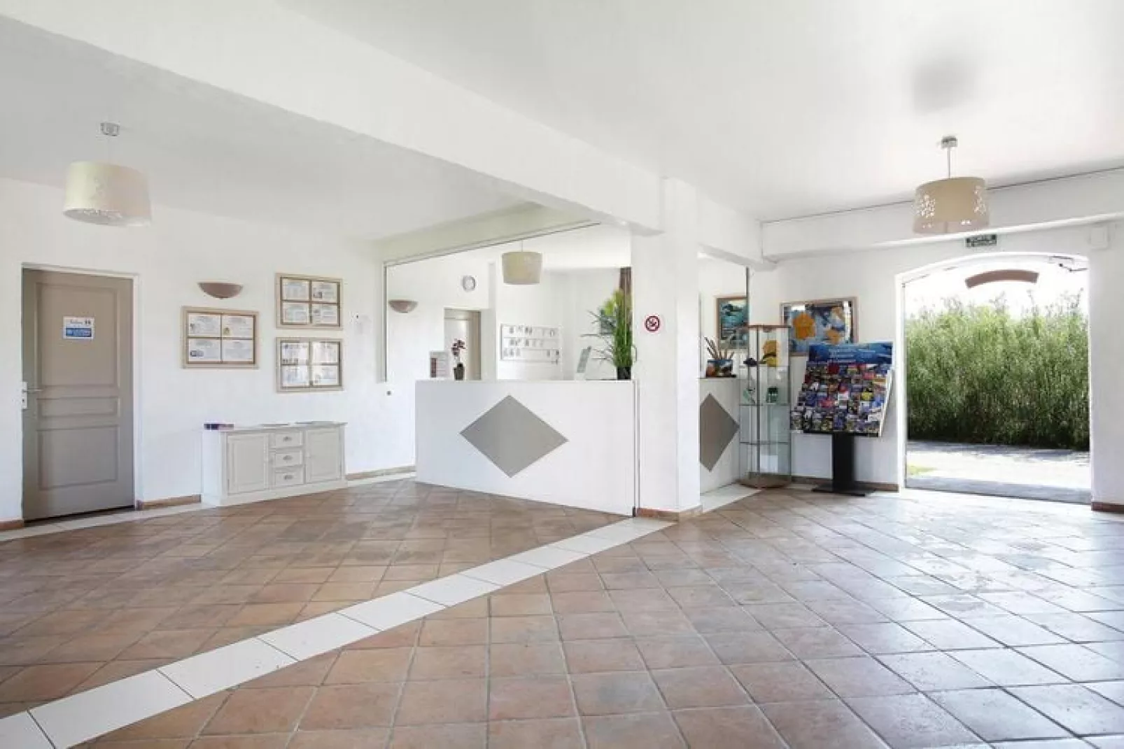 Appartement in Grimaud met balkon of terras-Hal-ontvangst