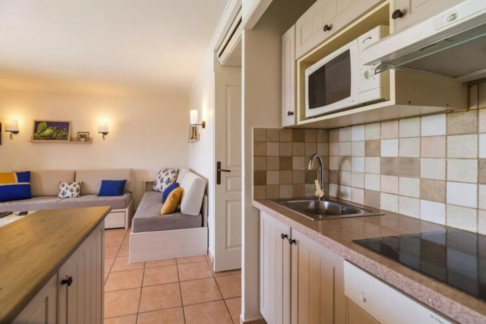 Residence Les Calanques, Les Issambres-24 Standard - Apt. 4 p. - 1 bedroom-Keuken