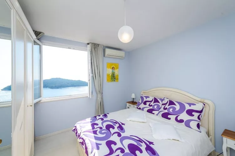 Stella Maris- One Bedroom Apartment with Balcony and Sea View-Slaapkamer