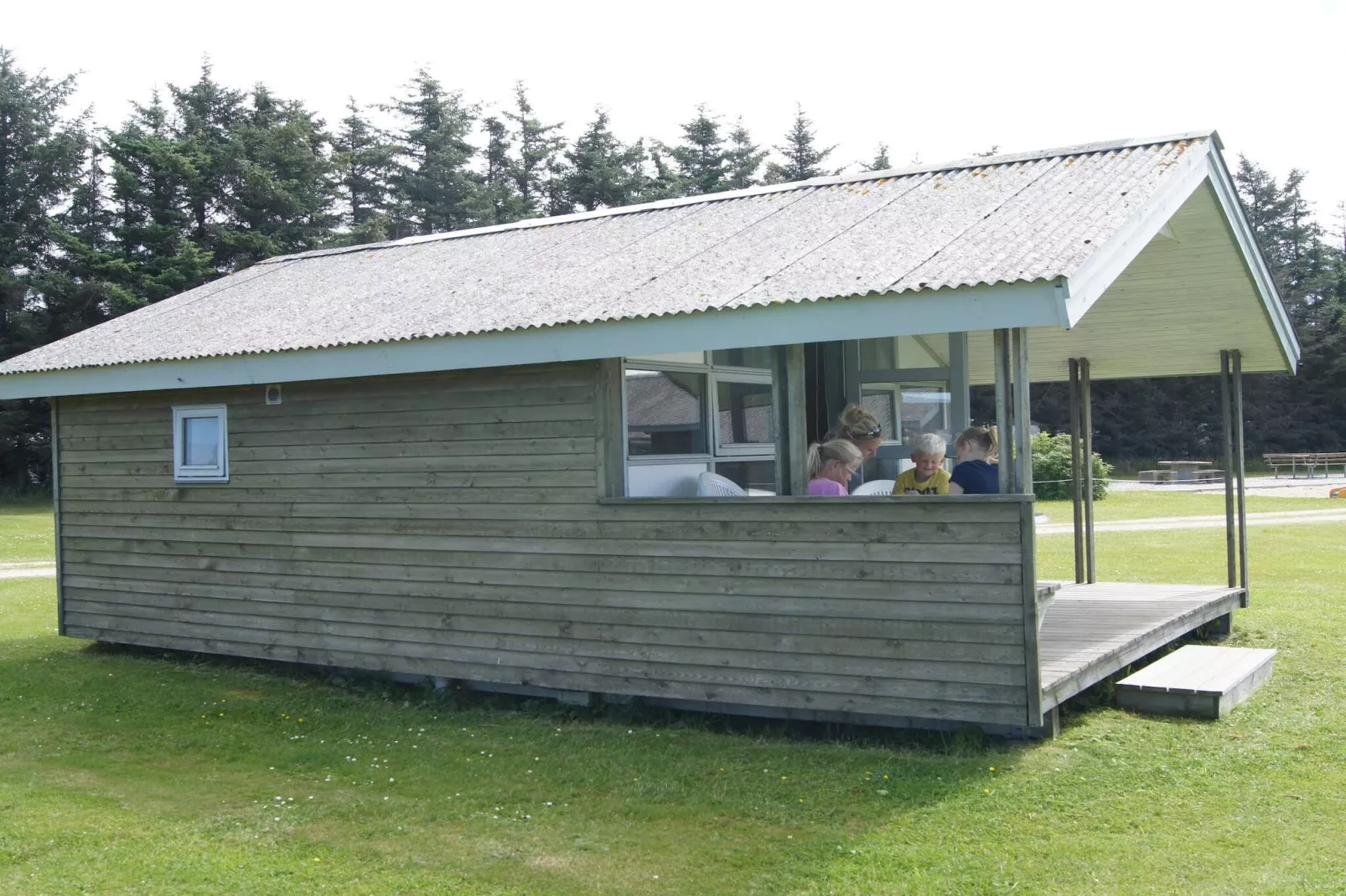 Mooie hut in campingresort-Buitenlucht