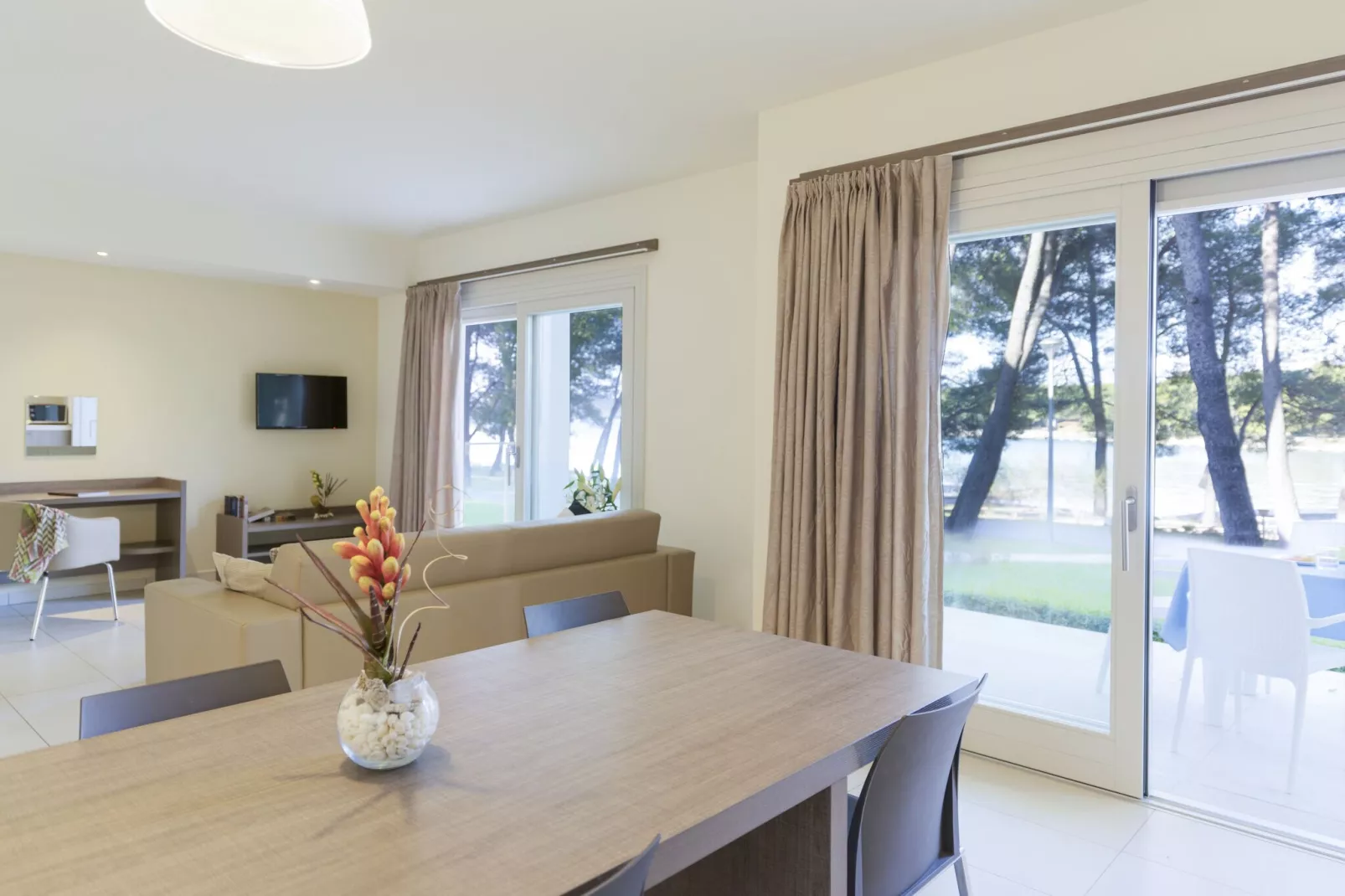 Residence Premium Crvena Luka Biograd Superior 2-bedroom-Apartment Park View 104-110 qm-Woonkamer