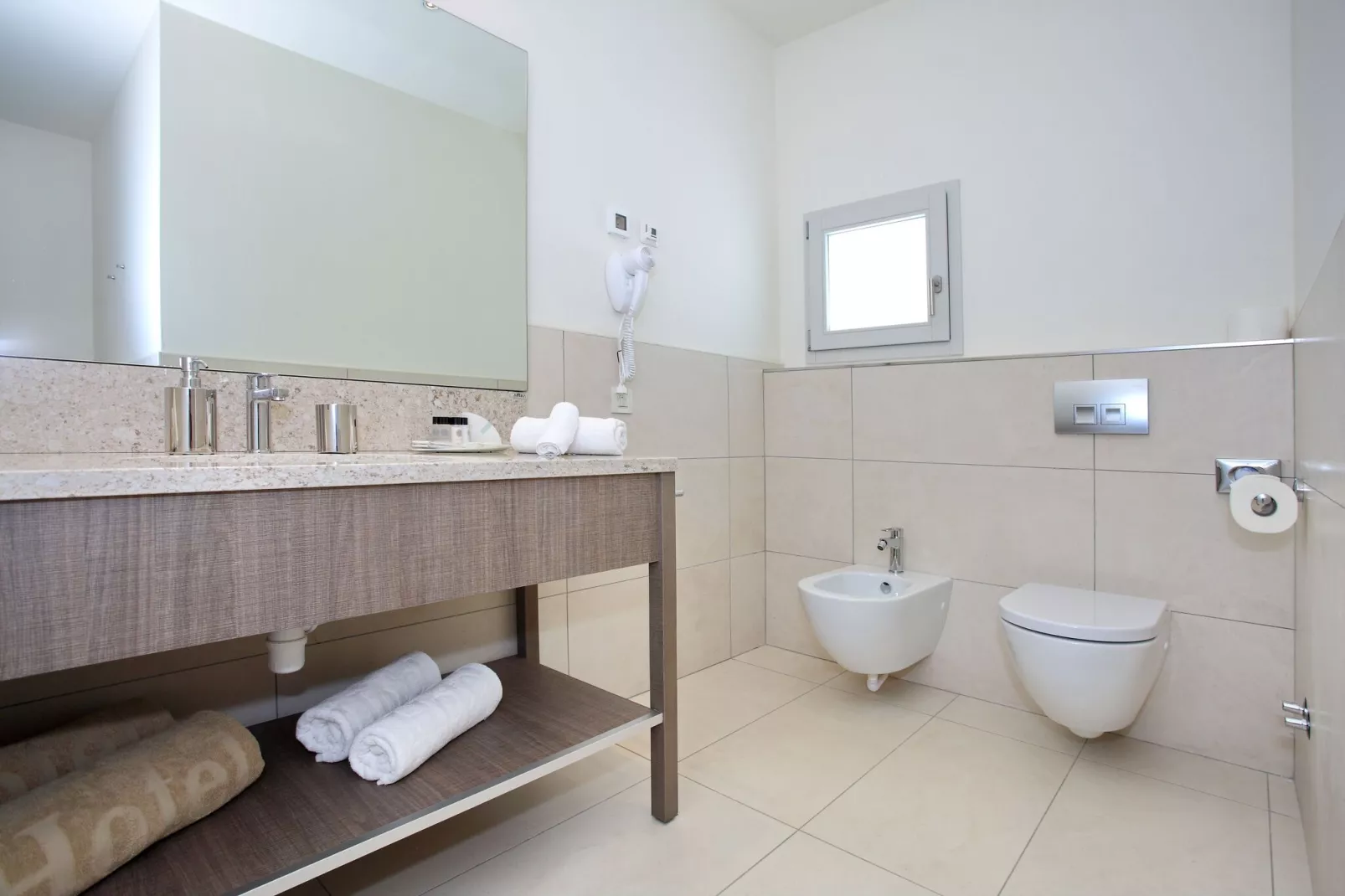 Residence Premium Crvena Luka Biograd Superior 2-bedroom-Apartment Park View 104-110 qm-Badkamer