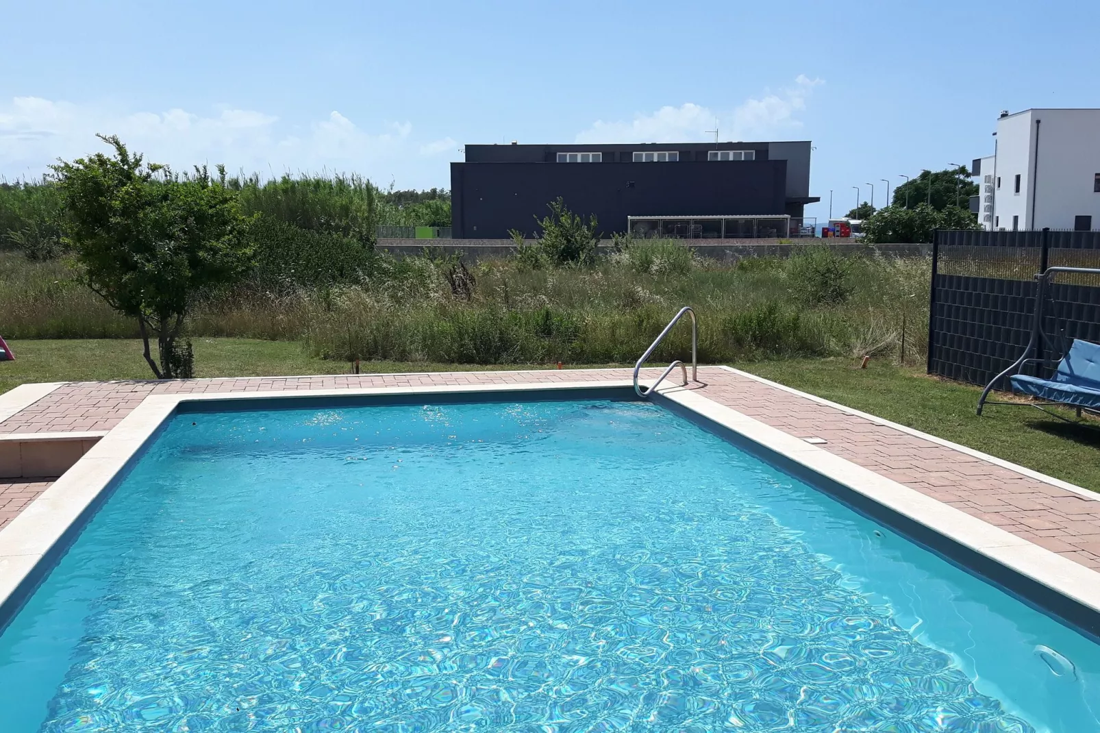 Apartments Lug Privlaka-A4 ca 40 qm with max 4 persons-Zwembad