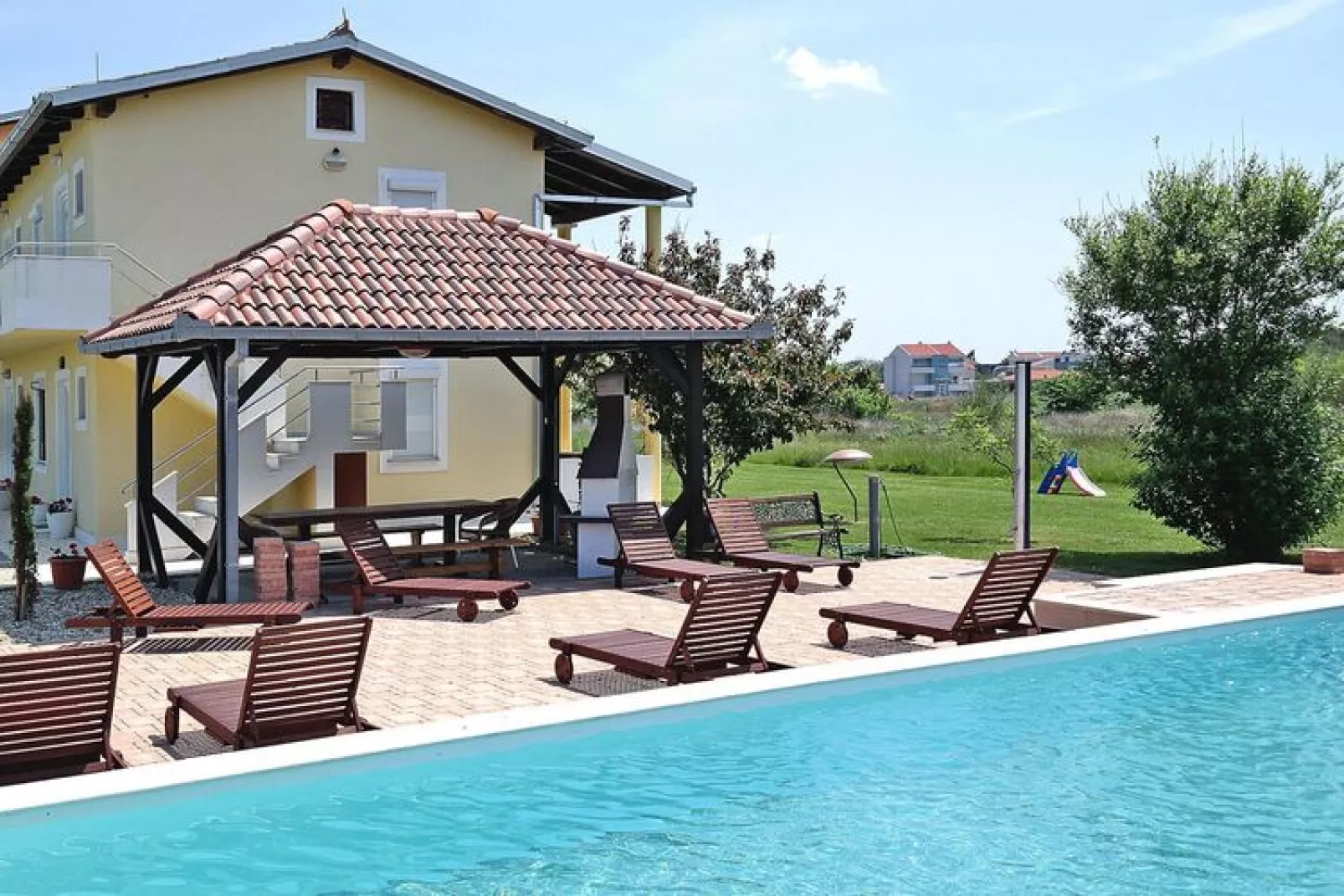 Apartments Lug Privlaka-A4 ca 40 qm with max 4 persons-Zwembad